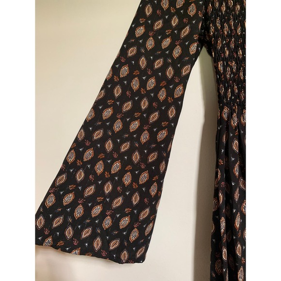 Molly Bracken Boho Tiered Maxi Smocked Black Feather Print Peasant Dress XS NWT - Picture 6 of 9